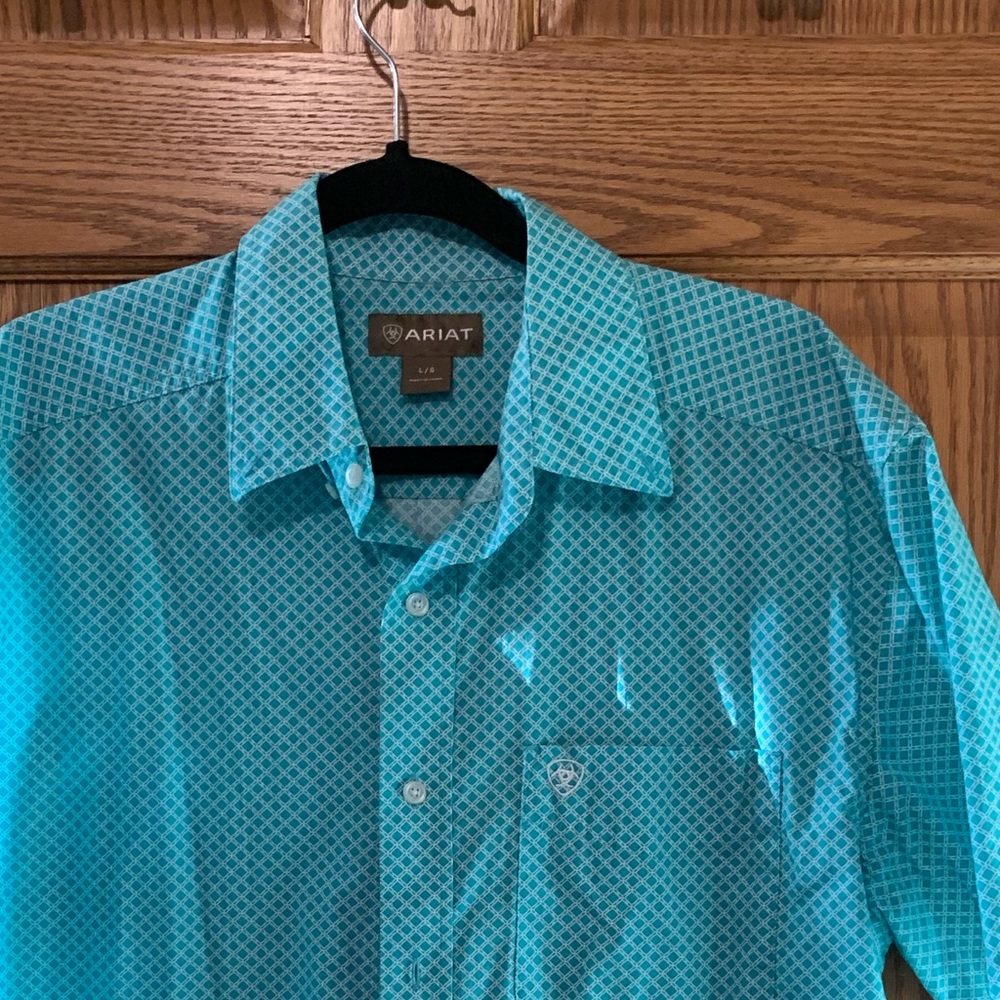 Men’s Ariat Shirt L